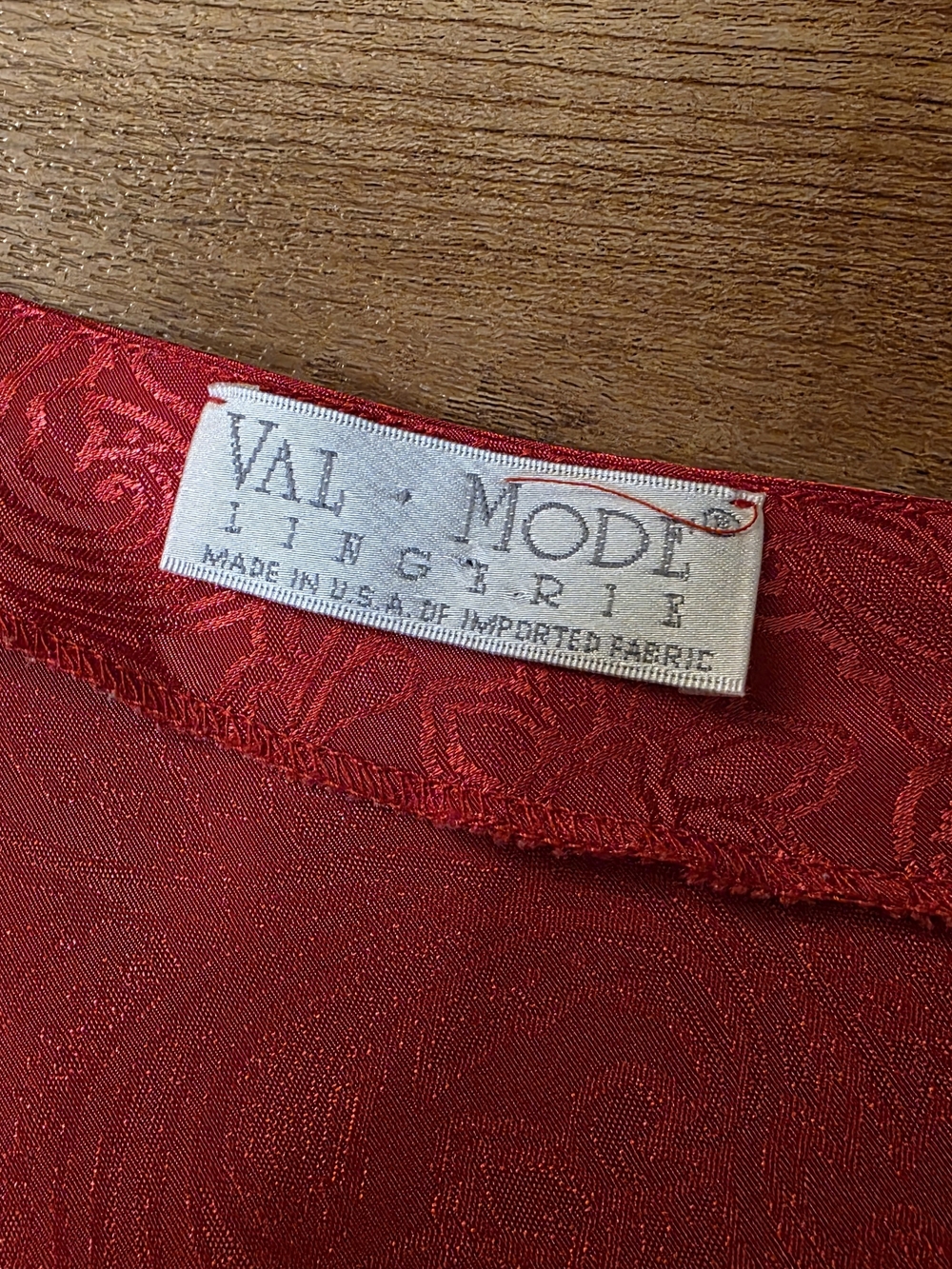 Vintage 90s Val Mode Lingerie Red Paisley Satin Long Slip - Picture 7 of 9